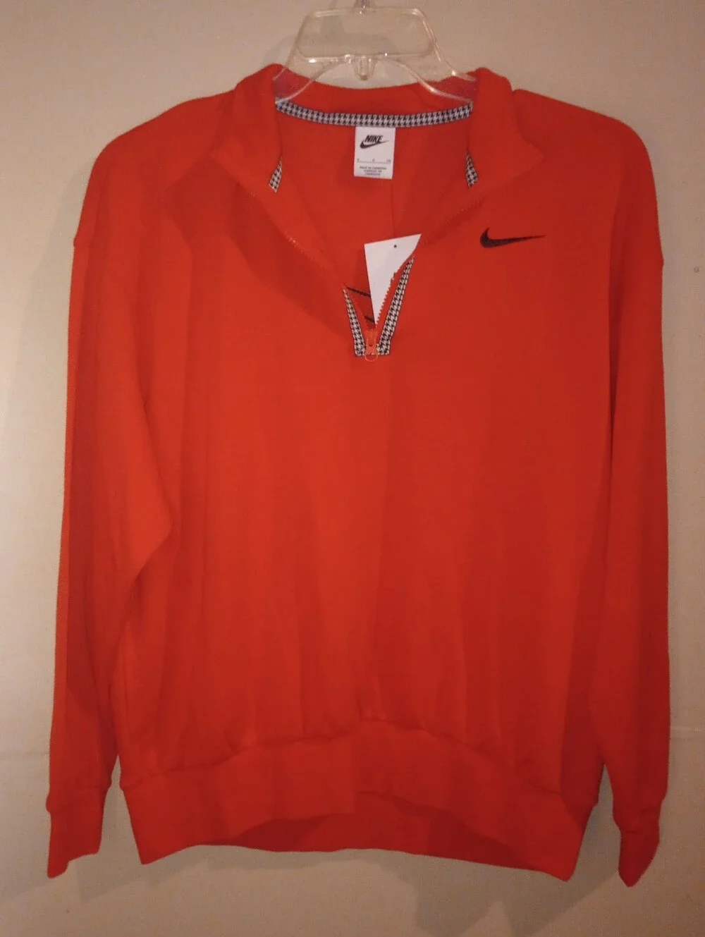 NWT Nike Sportswear Icon Clash Pullover Women's Size Small Oversized Chile Red